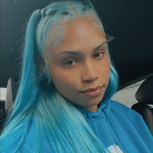 Meet your Posher, Stephanique